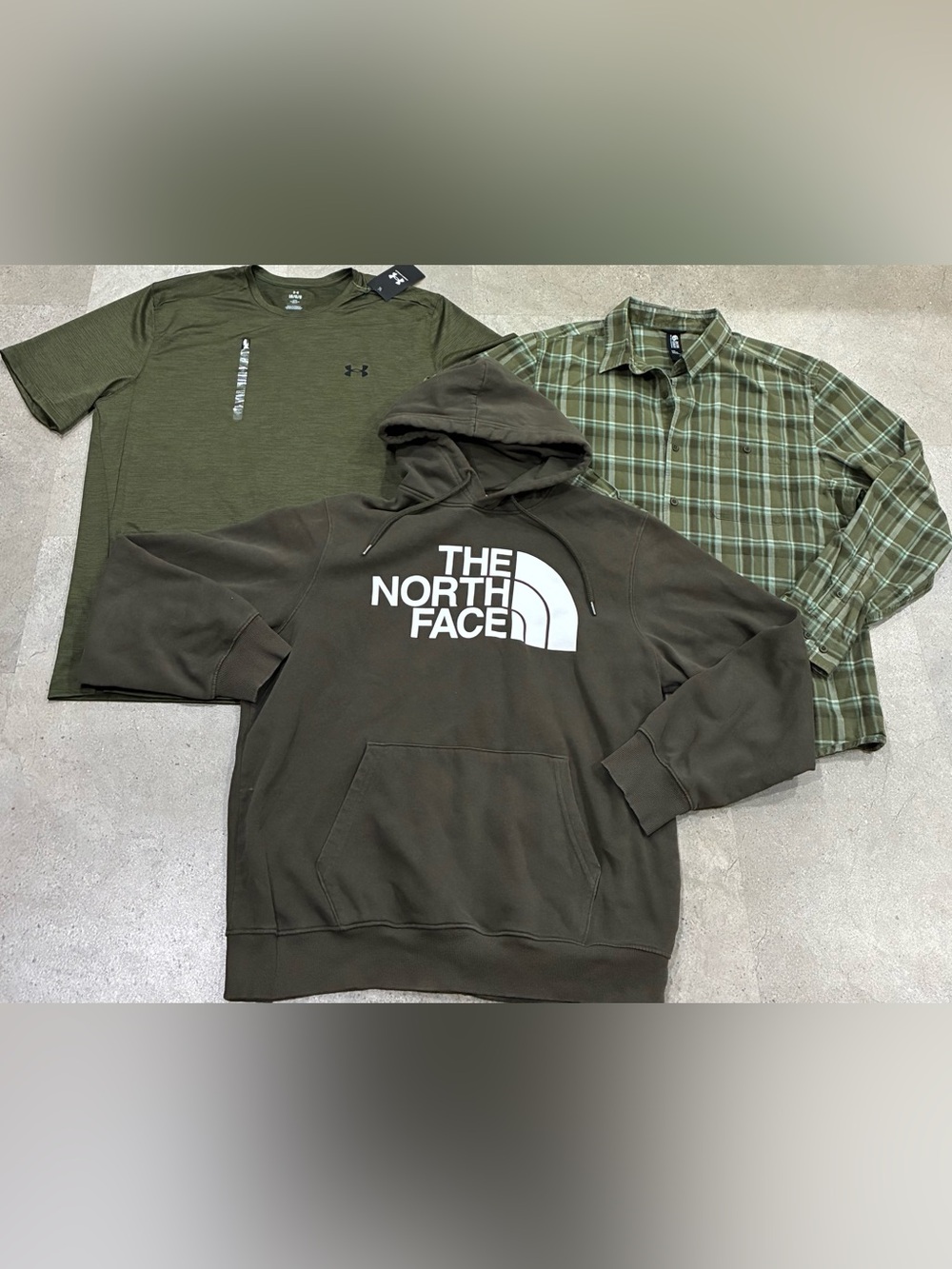 Mens NORTH FACE/UNDER ARMOUR/MOUNTAIN HARDWEAR Sweatshirt & Shirts, sz Large